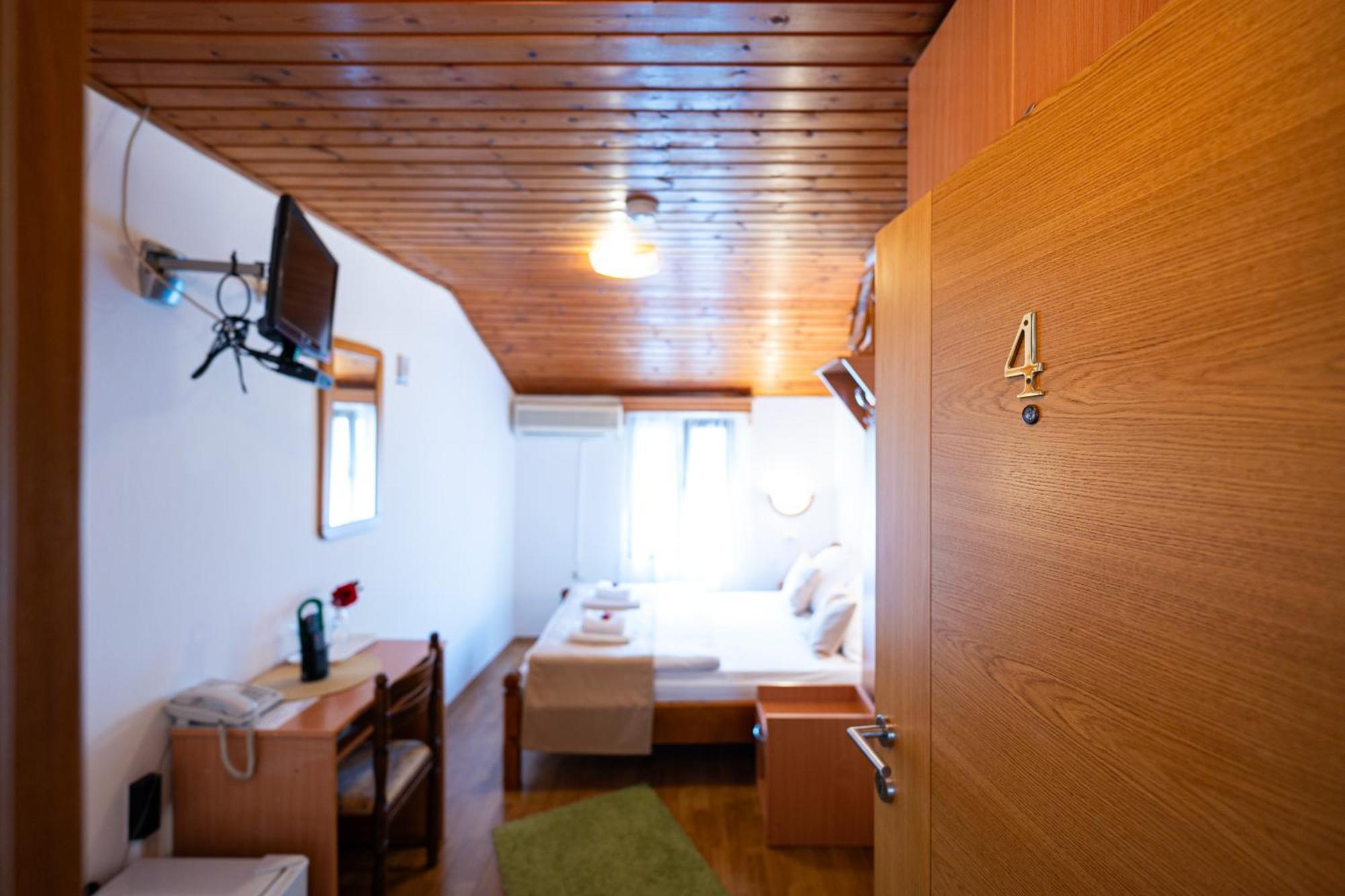 Hotel Bokeljski Dvori Kotor Quarto foto